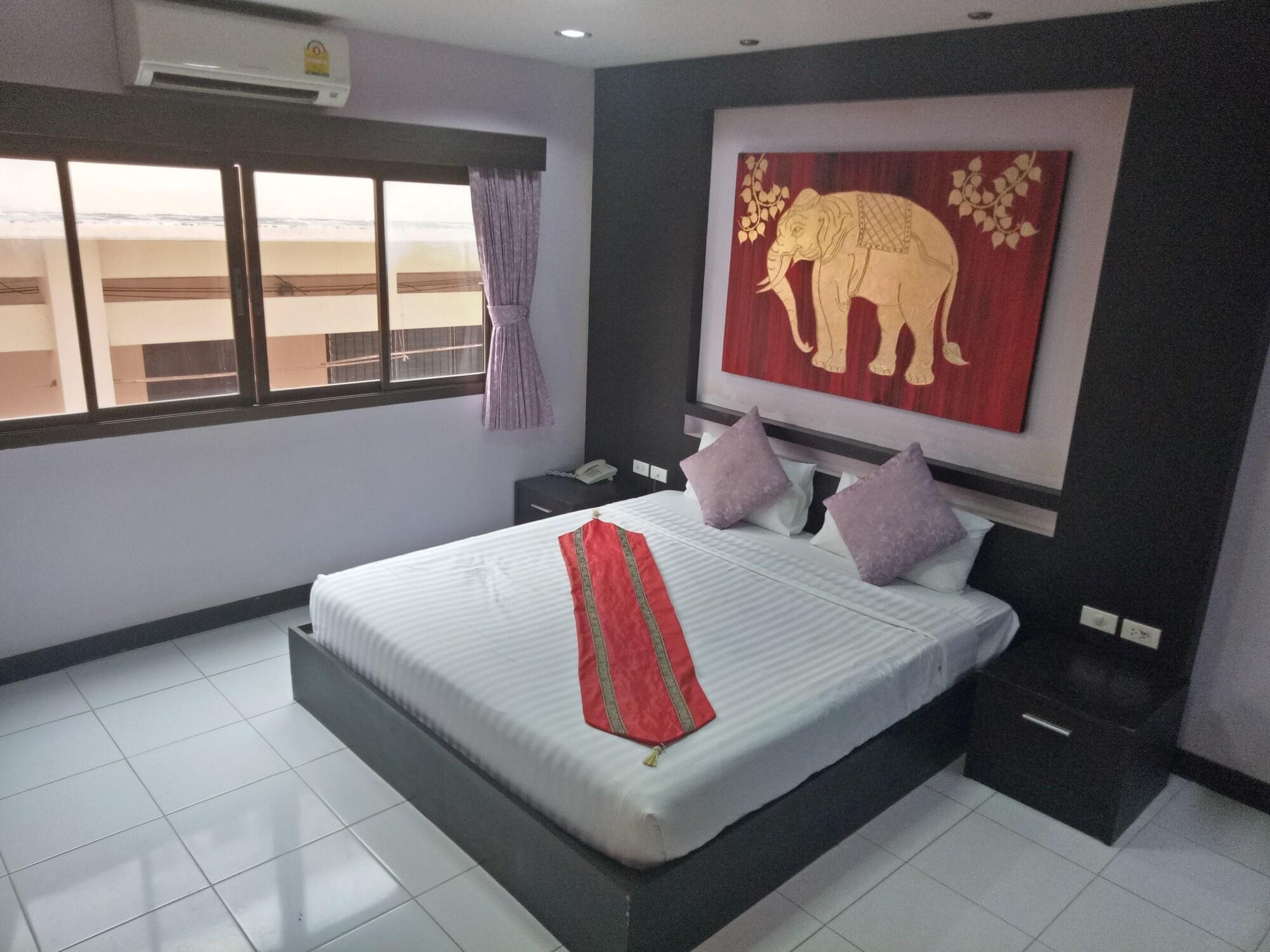 Zip Hotel & Restaurant Паттайя Экстерьер фото