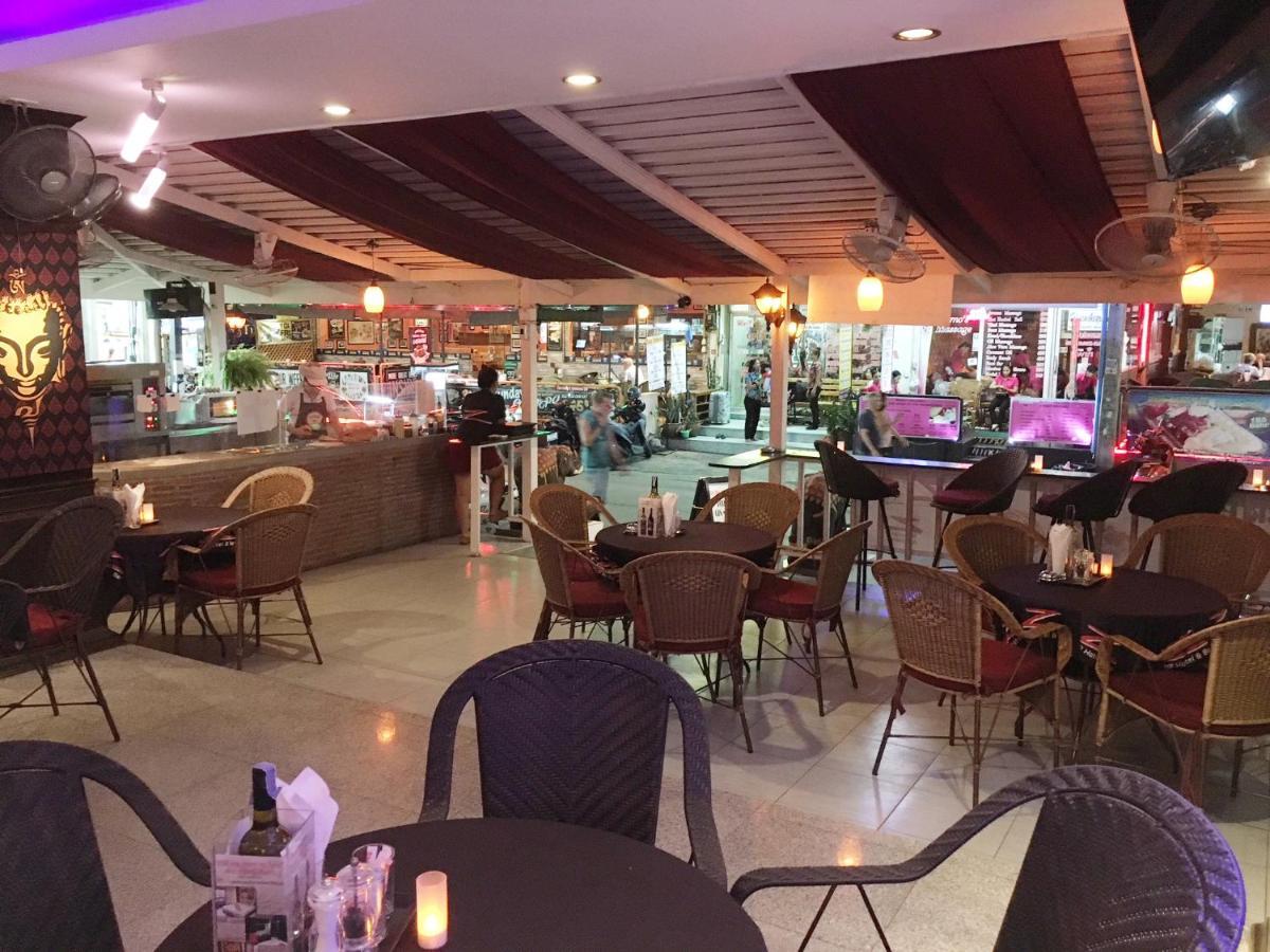 Zip Hotel & Restaurant Паттайя Экстерьер фото
