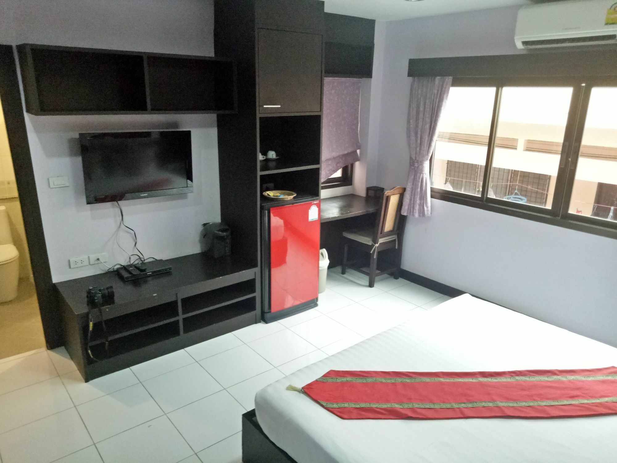 Zip Hotel & Restaurant Паттайя Экстерьер фото